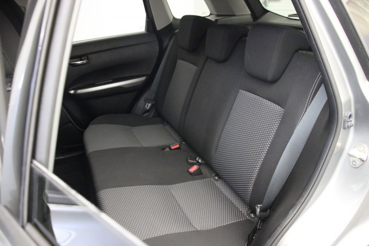 Vehicle Image 13