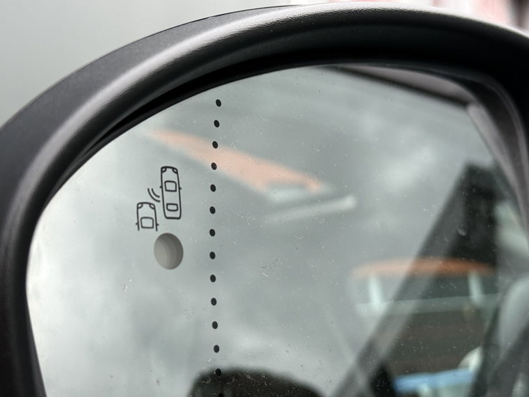Vehicle Image 38