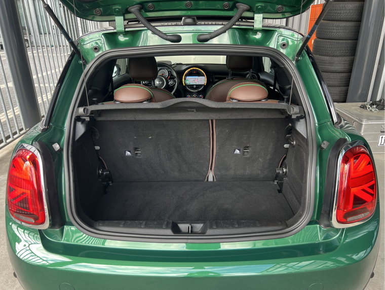 Vehicle Image 18