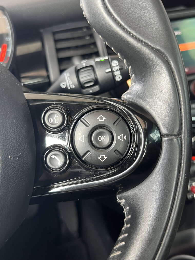 Vehicle Image 33