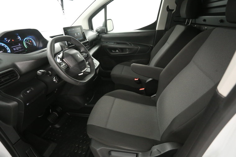 Vehicle Image 23