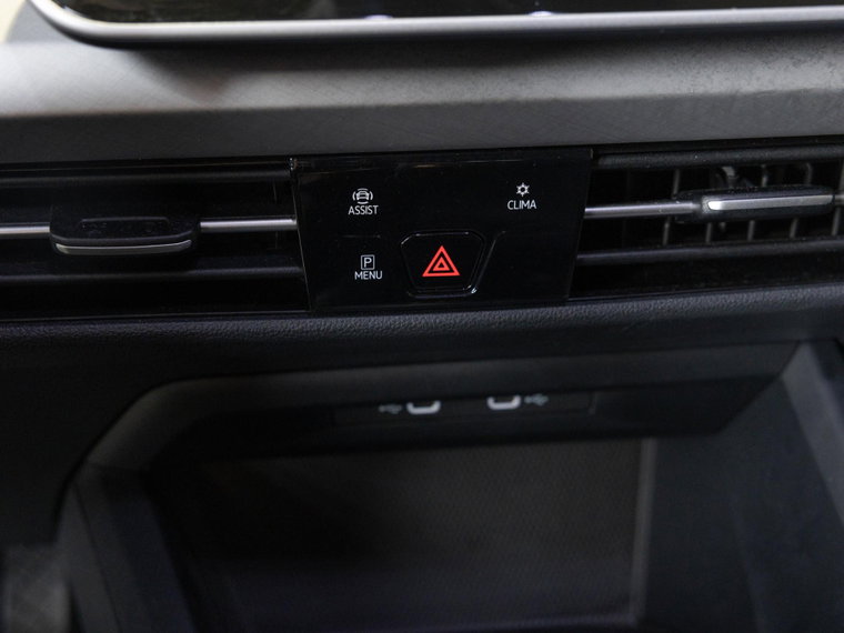 Vehicle Image 28