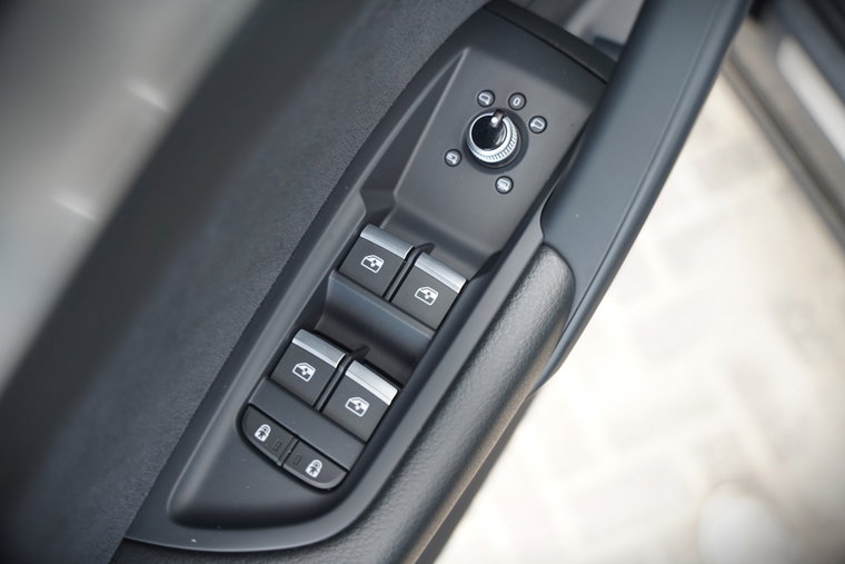 Vehicle Image 33