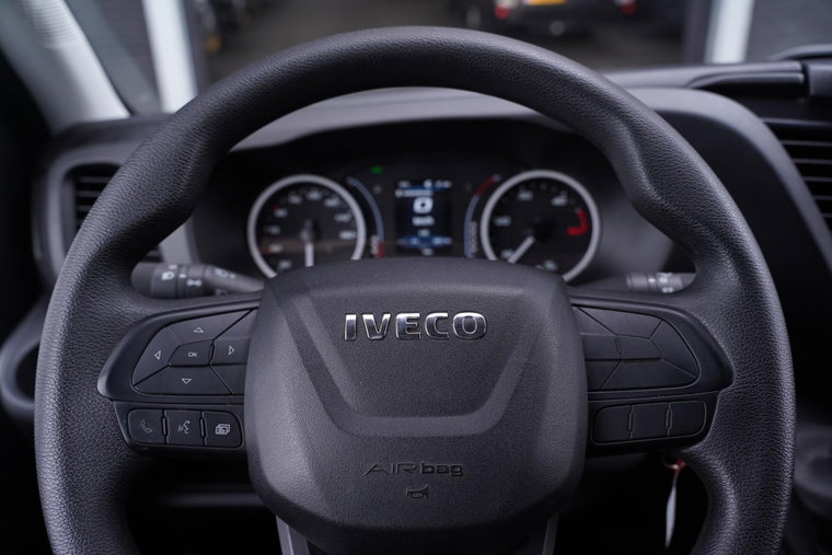 Vehicle Image 27
