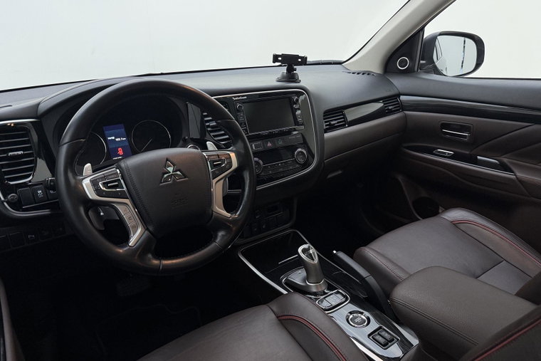 Vehicle Image 21