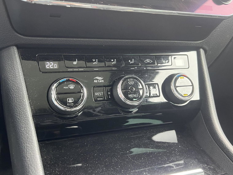 Vehicle Image 29