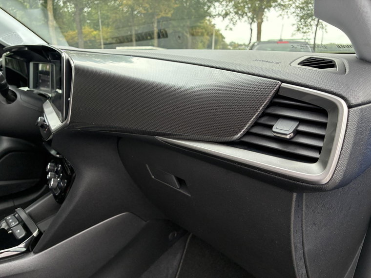 Vehicle Image 39