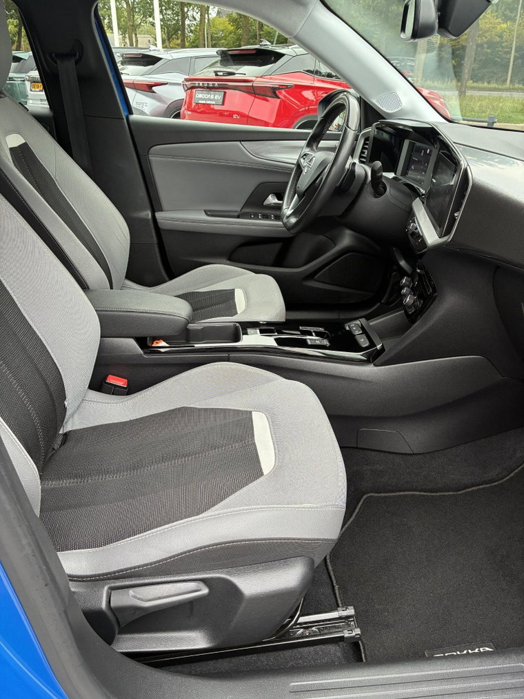 Vehicle Image 41
