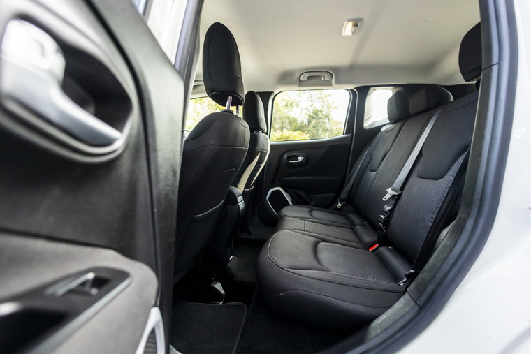 Vehicle Image 14