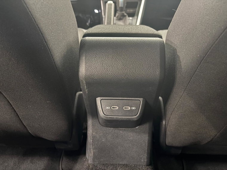 Vehicle Image 29