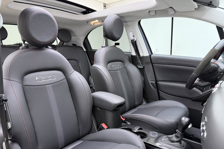 Vehicle Image 13