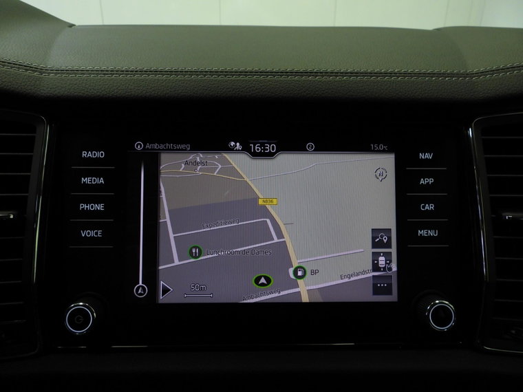 Vehicle Image 8