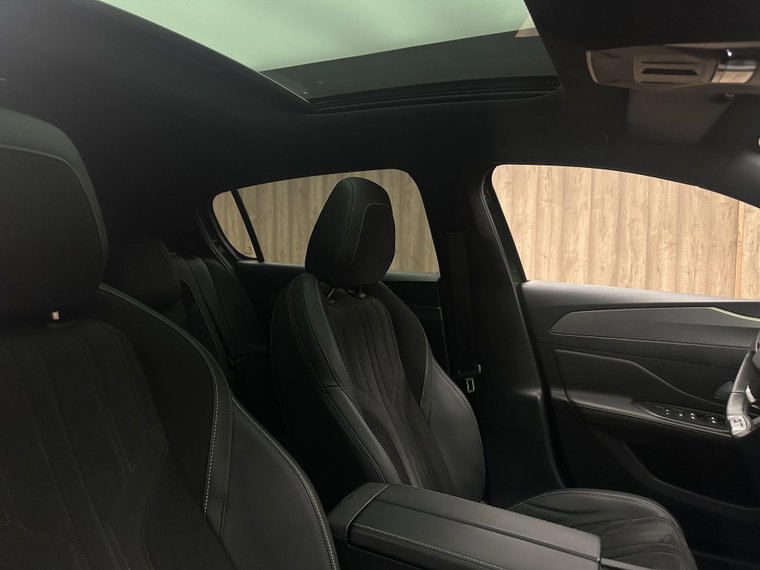 Vehicle Image 27