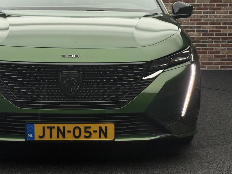 Vehicle Image 35
