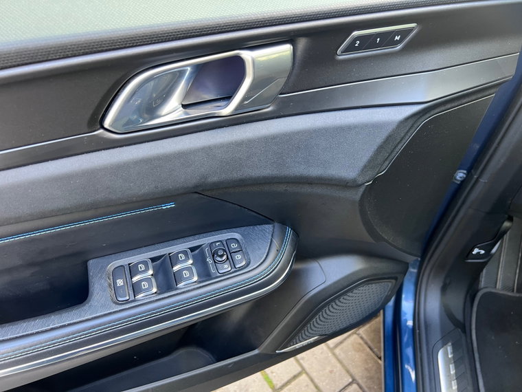 Vehicle Image 33