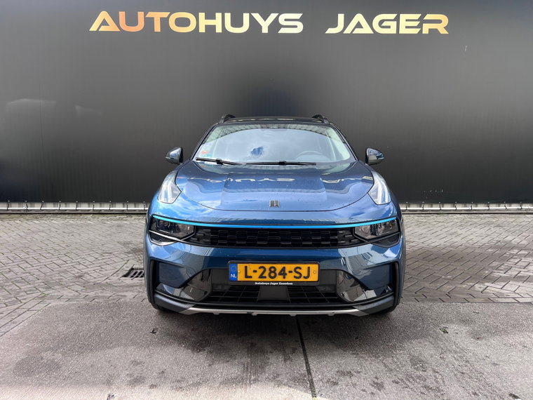 Vehicle Image 9