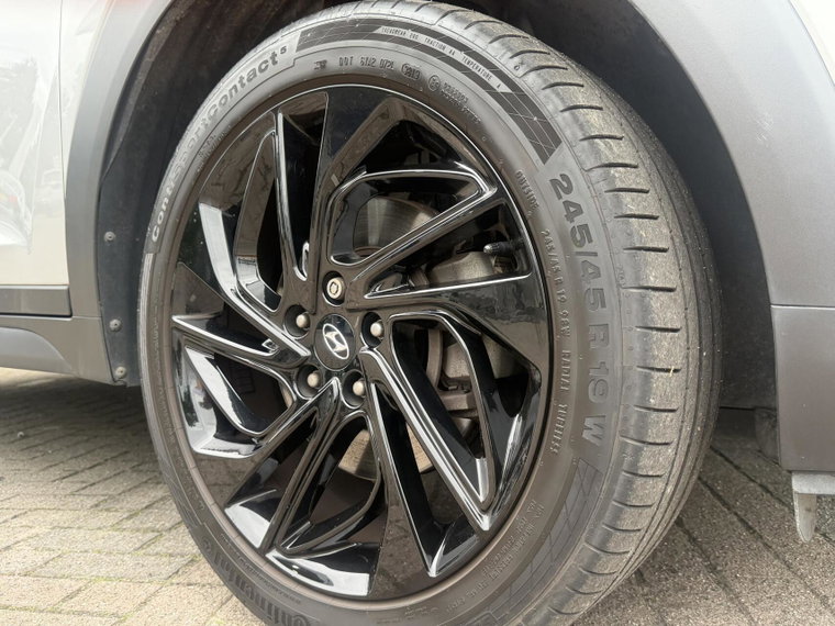Vehicle Image 22