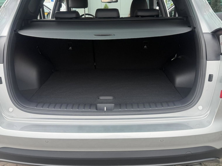 Vehicle Image 25