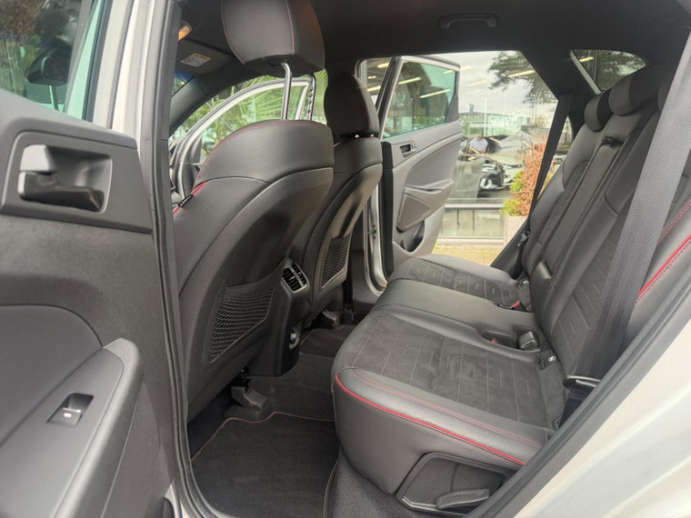 Vehicle Image 27