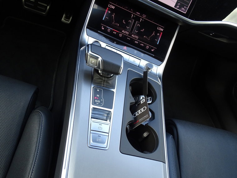 Vehicle Image 29