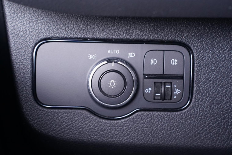 Vehicle Image 34