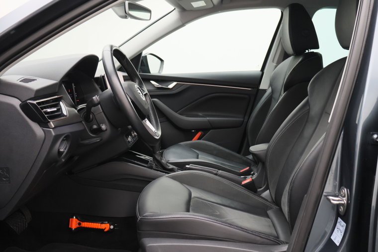 Vehicle Image 11