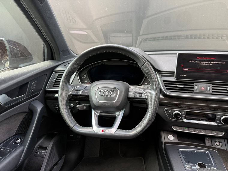 Vehicle Image 40