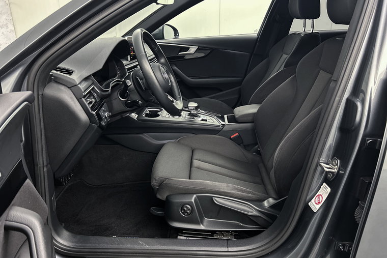 Vehicle Image 30
