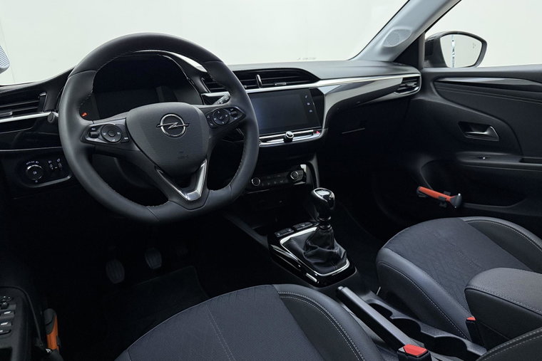 Vehicle Image 16