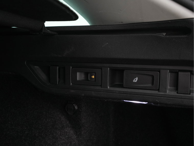 Vehicle Image 27