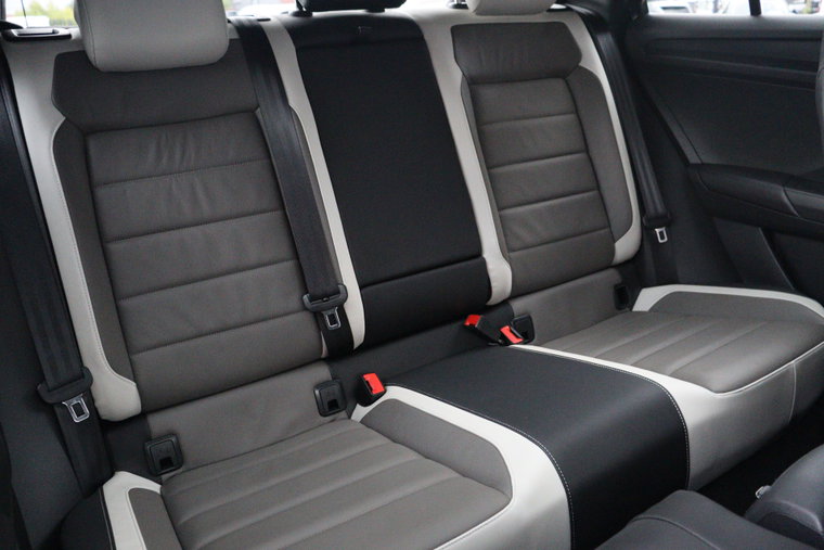 Vehicle Image 15