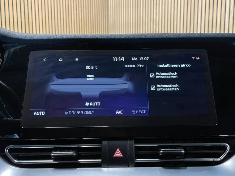 Vehicle Image 39
