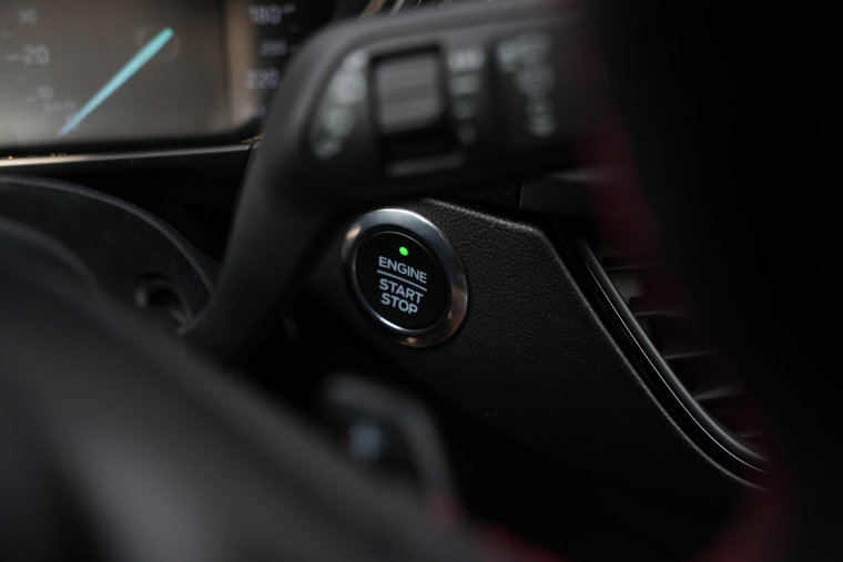 Vehicle Image 25