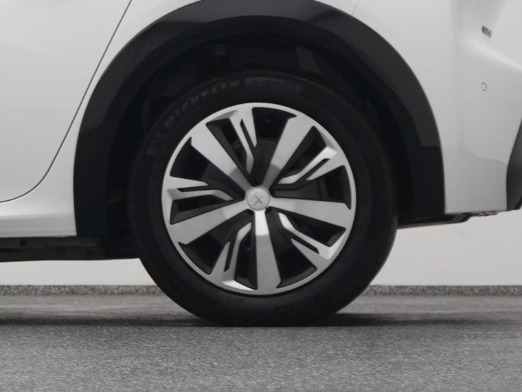 Vehicle Image 41