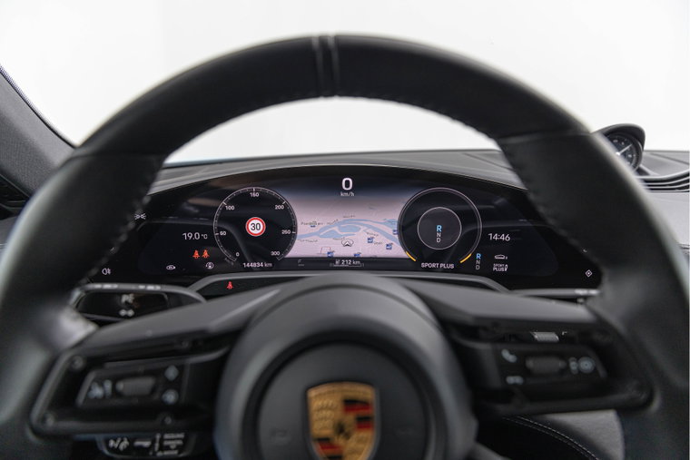 Vehicle Image 32