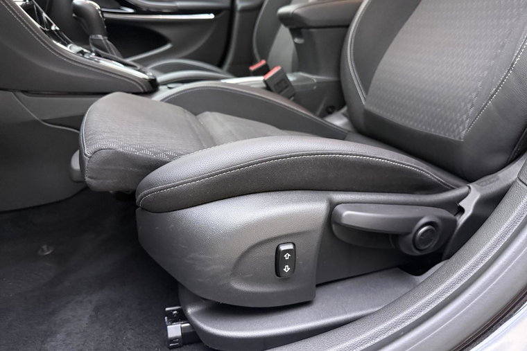 Vehicle Image 18