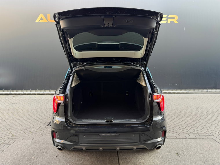 Vehicle Image 25