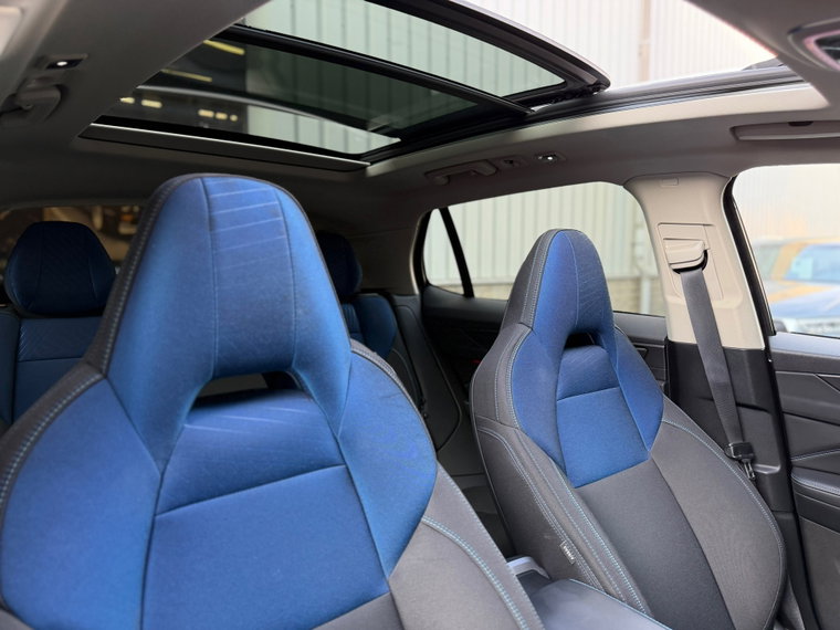 Vehicle Image 35