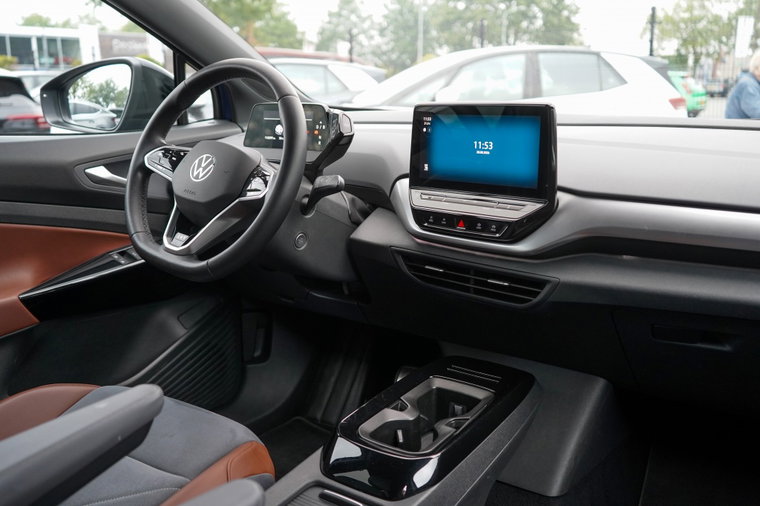 Vehicle Image 37