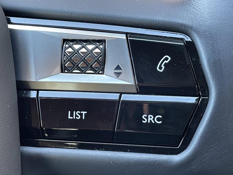 Vehicle Image 28