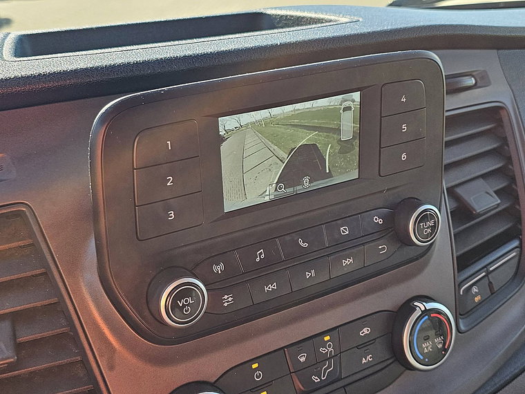 Vehicle Image 17