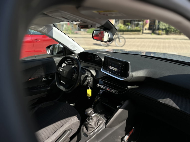 Vehicle Image 14