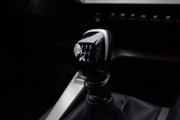Vehicle Image 35