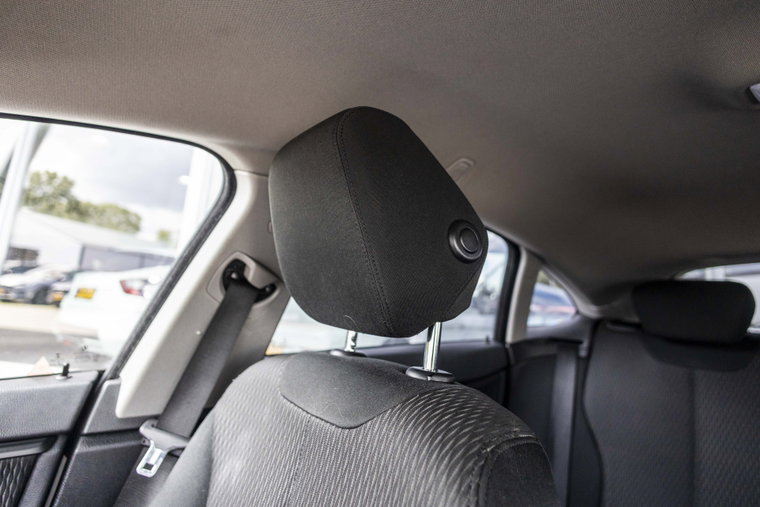 Vehicle Image 12