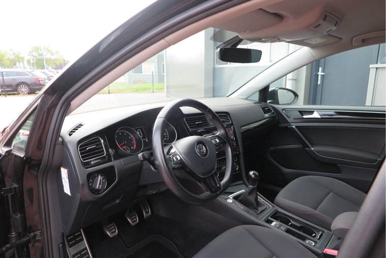 Vehicle Image 19