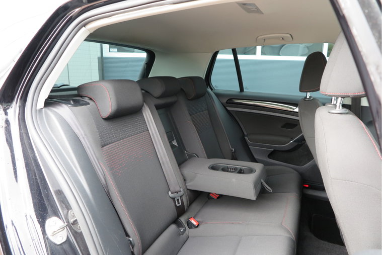 Vehicle Image 30