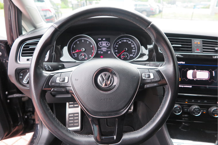 Vehicle Image 35