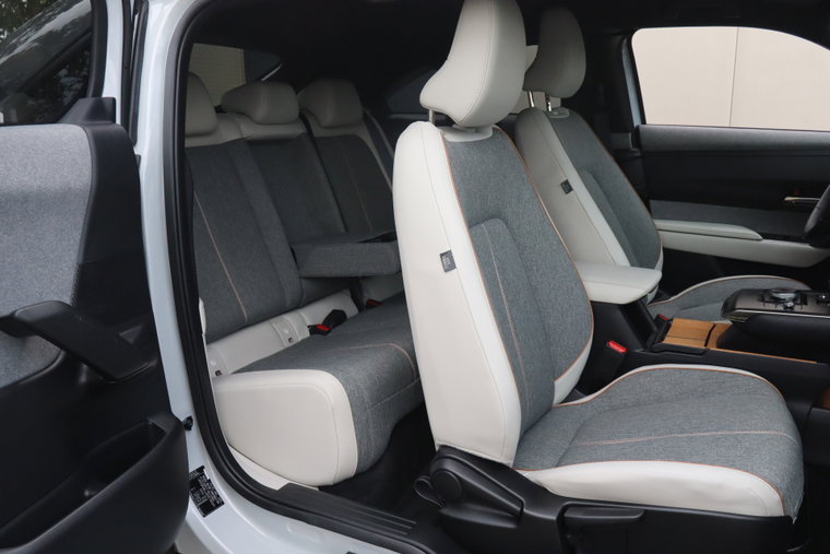 Vehicle Image 31