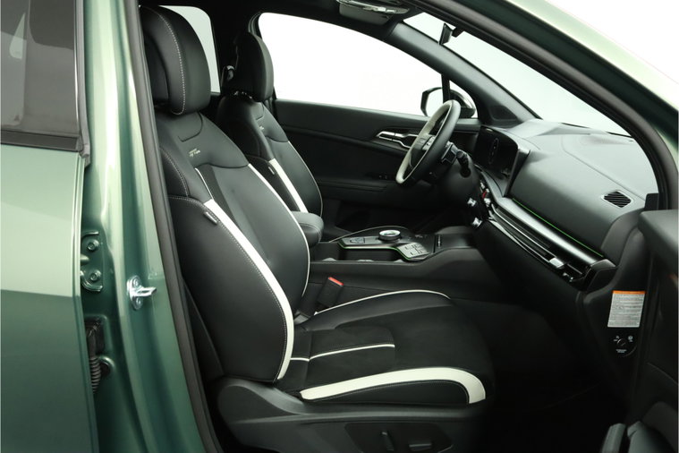 Vehicle Image 33