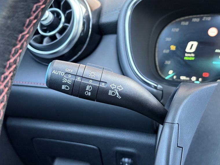 Vehicle Image 28